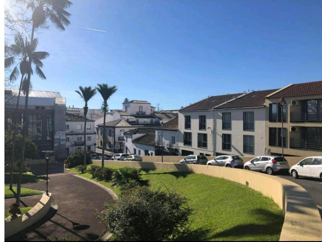Em-Charming Apartment Ponta Delgada Exterior foto